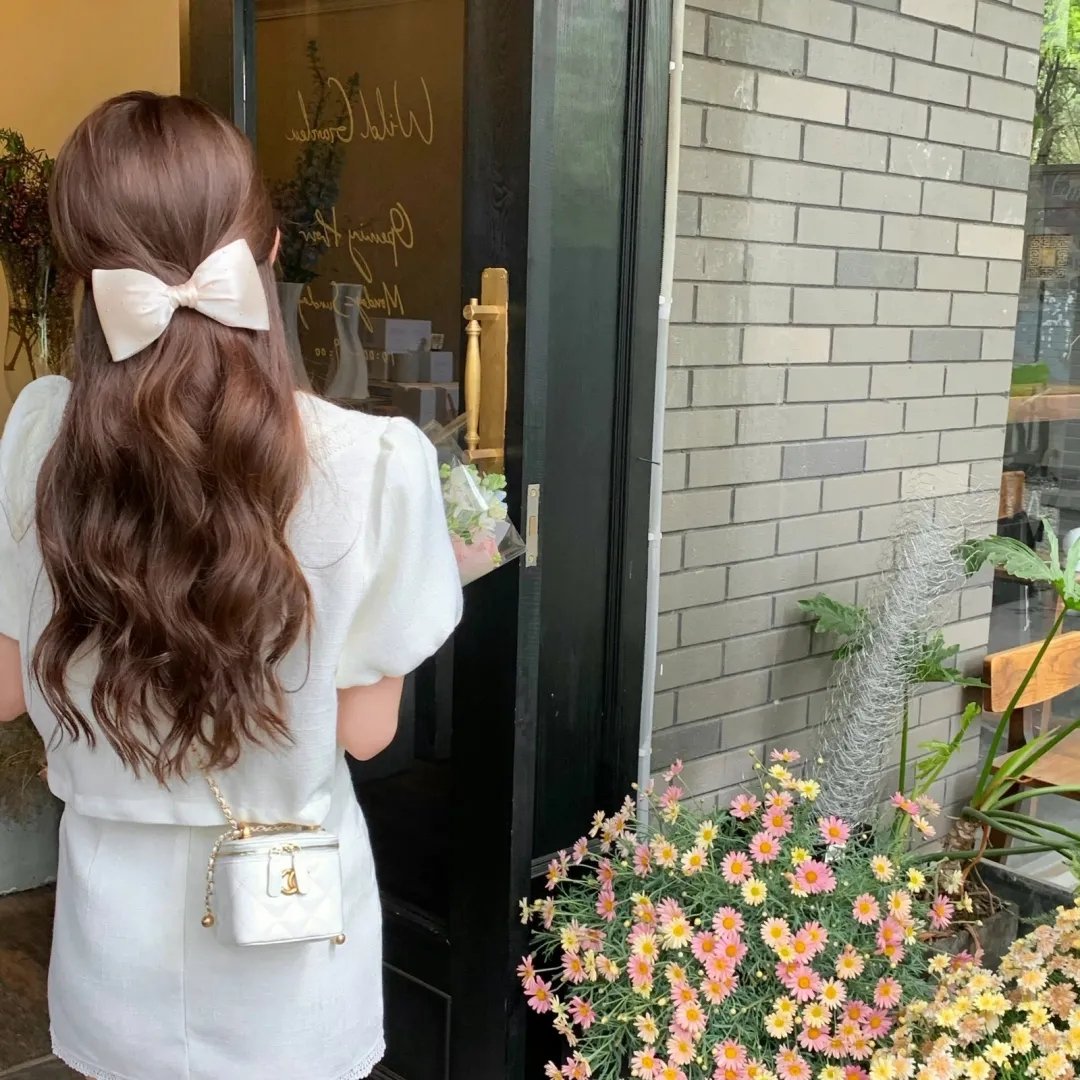 一直游到海水变蓝